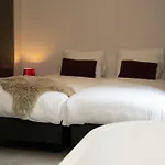 Luxury Long In By Bed En Bosvillas Villa