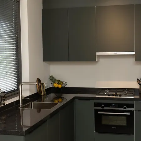 Luxury Long In Villa *